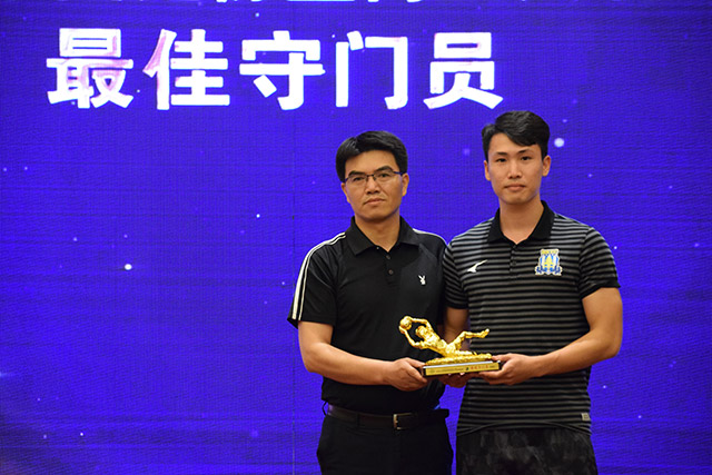 官宣：爵士正式签下米尔斯 合同为1年330万